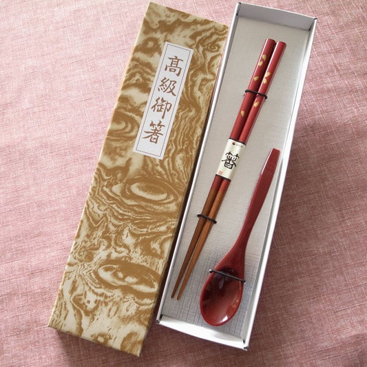 敬老会 記念品 敬老の日 記念品 お祝い プレゼント 紙箱入り 花の舞 箸 軽い スプーン (小) 女性用 赤 食べやすい 食器 カトラリーセット 500円 デイサービス 敬老祭 自治会 粗品 施設 介護施設 老人ホーム